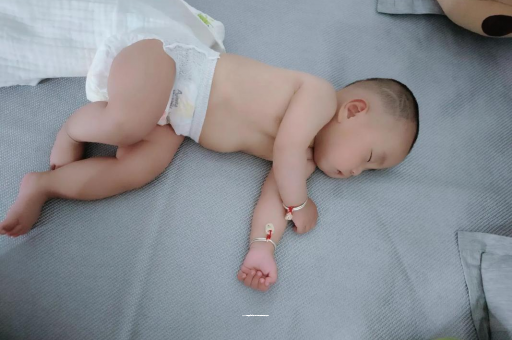 广汉宝宝口水多怎么回事