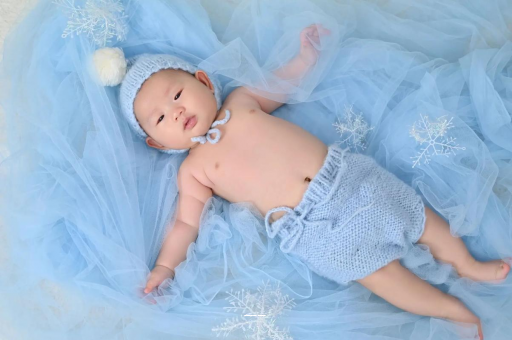 广汉满月宝宝放屁臭 广汉满月宝宝放屁臭